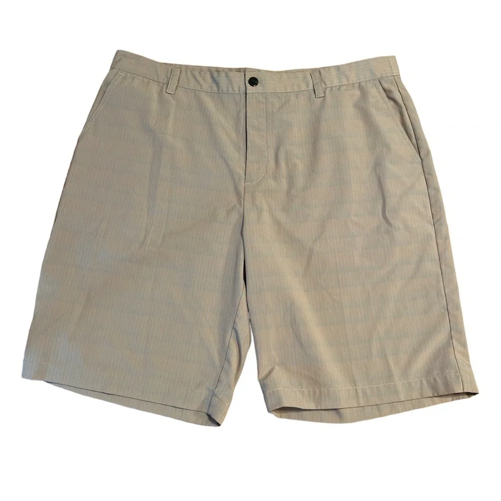 Adidas Men’s Golf Shorts‎ Tan and Blue Stripe Size 40